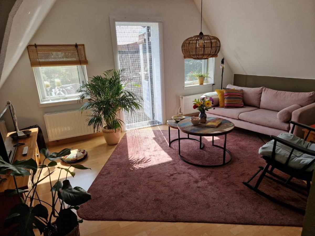 Zonnig Appartement Maasbommel. Екстер'єр фото
