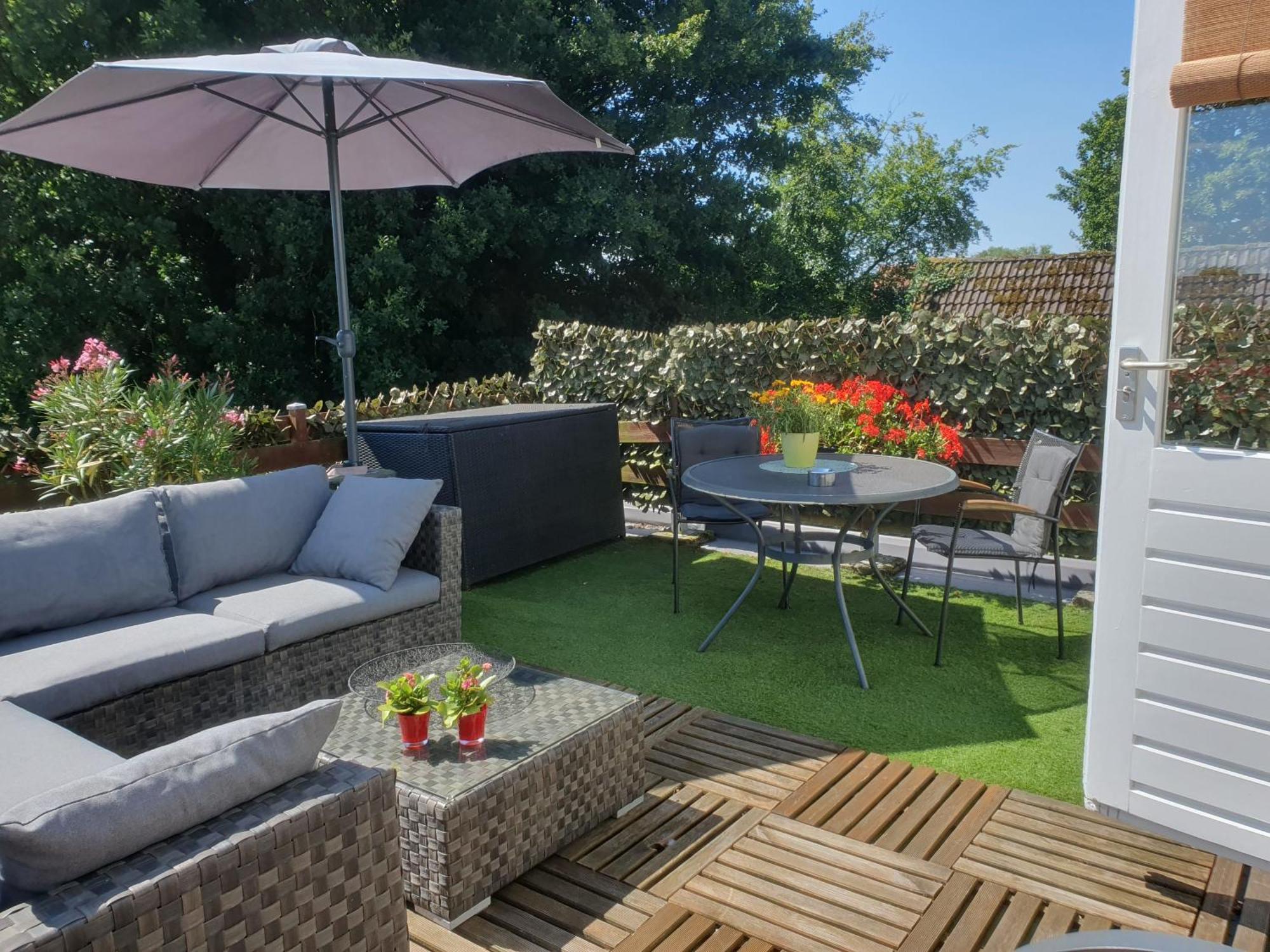 Zonnig Appartement Maasbommel. Екстер'єр фото
